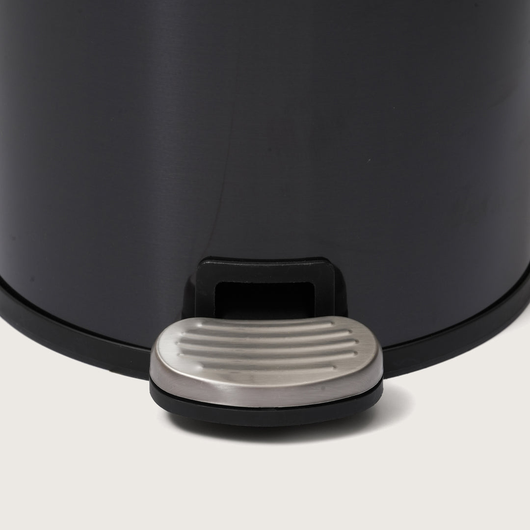 European Black Stainless Steel Pedal Dustbin - Round Step Trash Can
