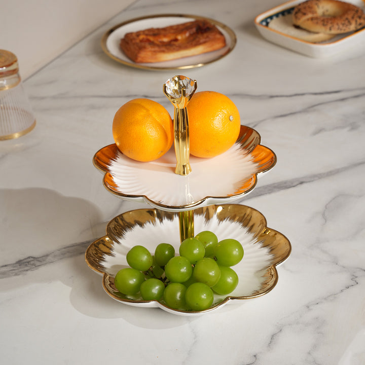 Gold Scalloped Cake & Dessert Stand