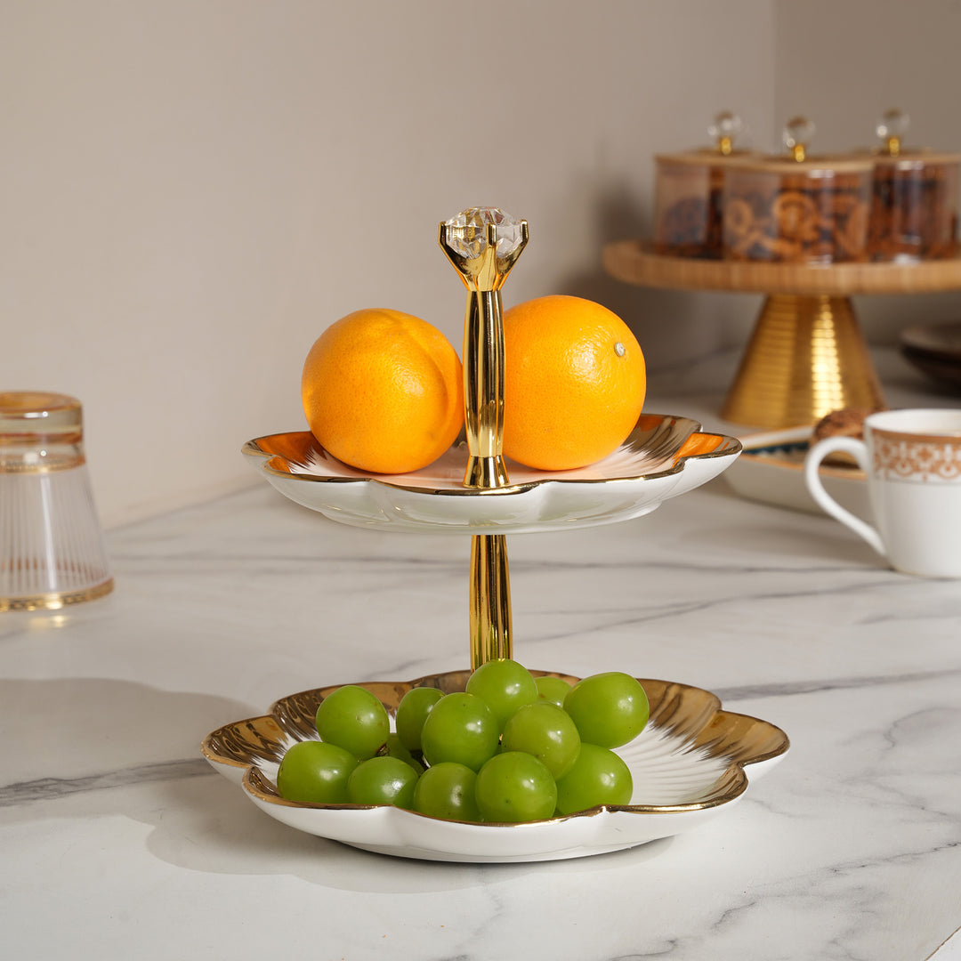 Gold Scalloped Cake & Dessert Stand