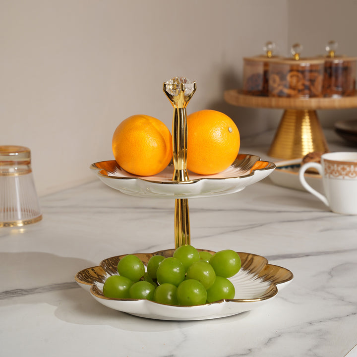 Gold Scalloped Cake & Dessert Stand