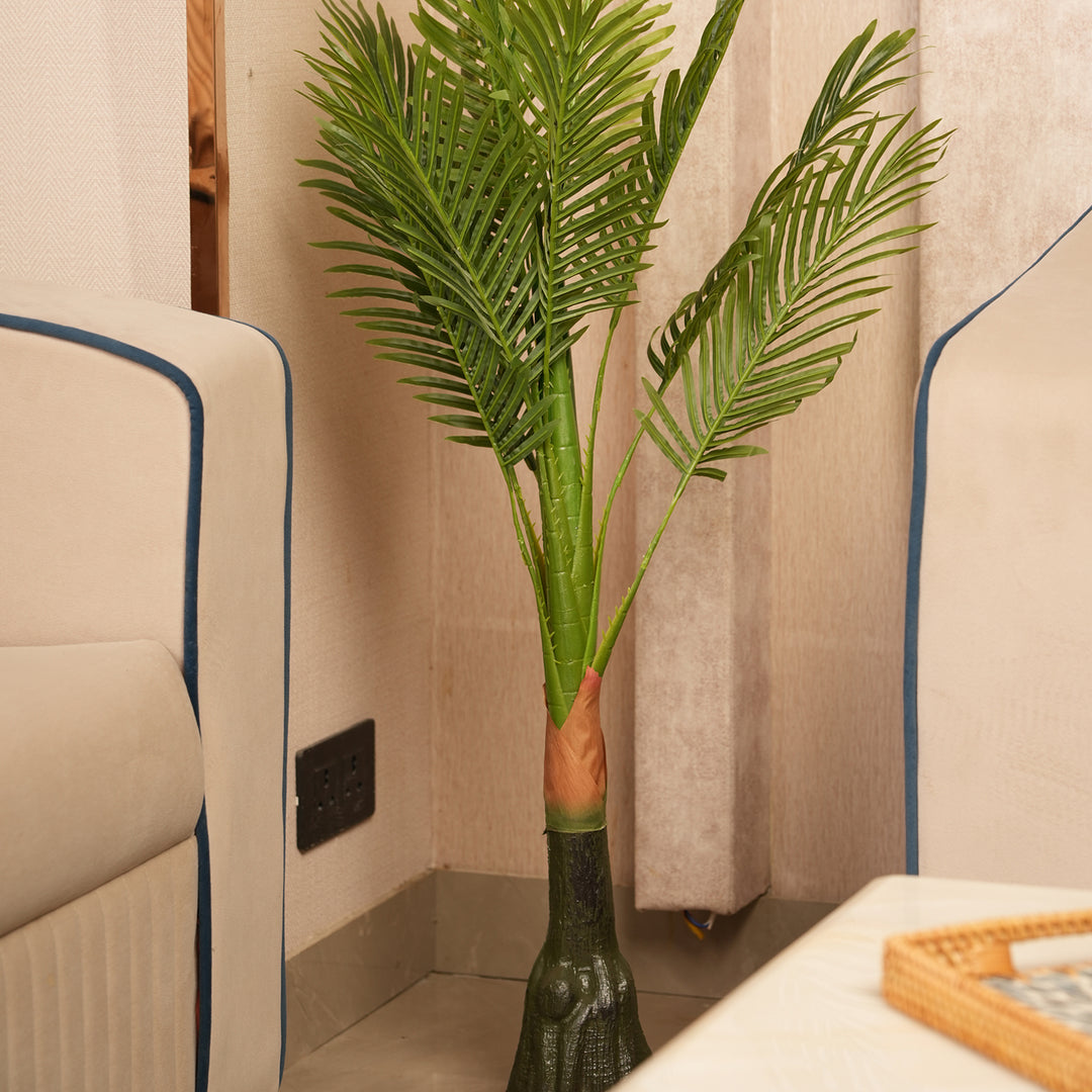 Architectural Tropical Accents in Sleek Contemporary Base