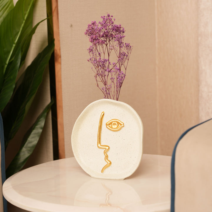 Modern Minimalist Faceline Showpiece & Vase