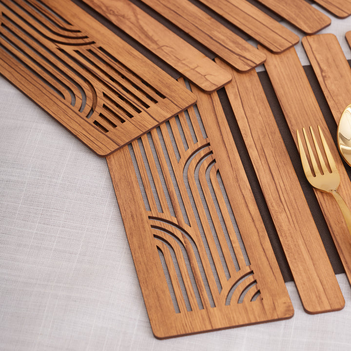 Ornate Medallion Oak-Tone Slatted Placemat 12*18 Inch - Set of 2