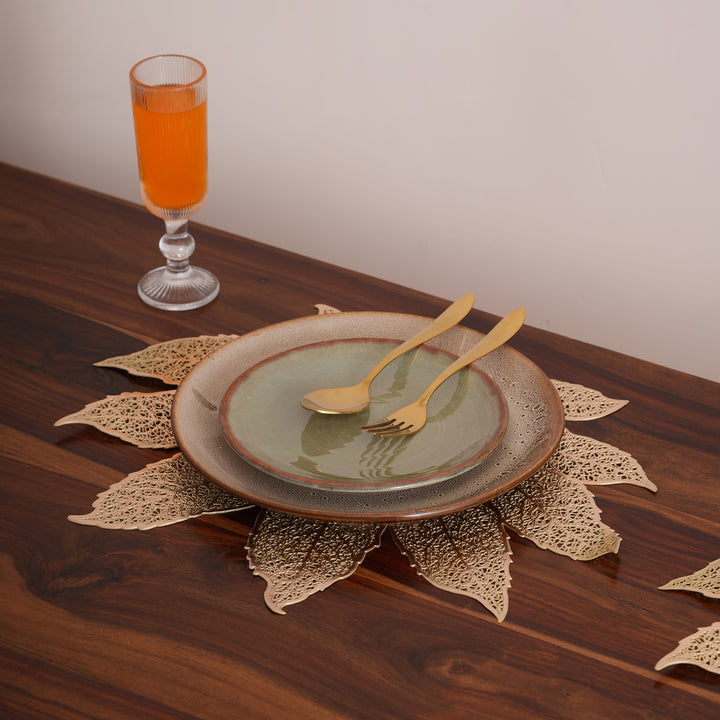 Decorative Maple Leaf Design Placemat Set of 6