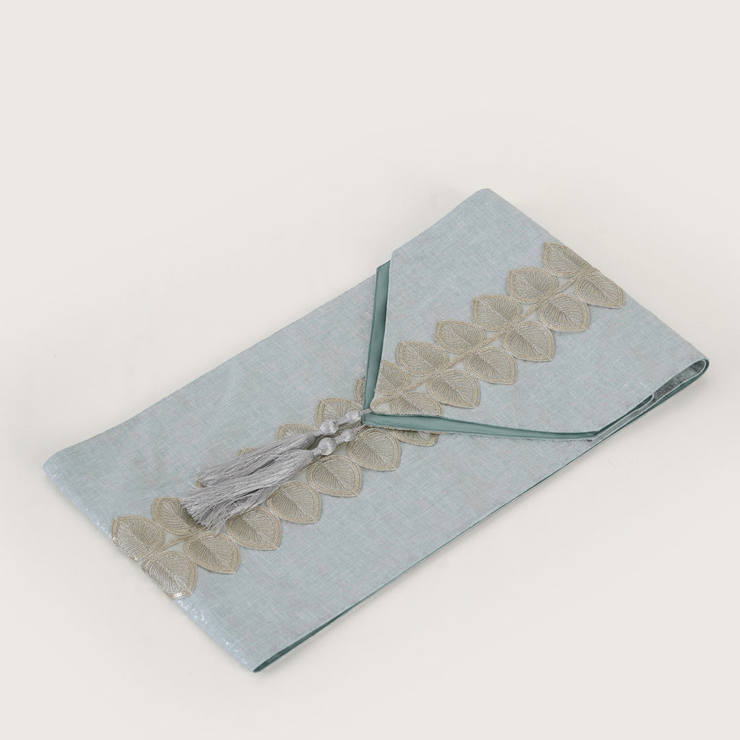 Botanical Vine Tapered Table Runner