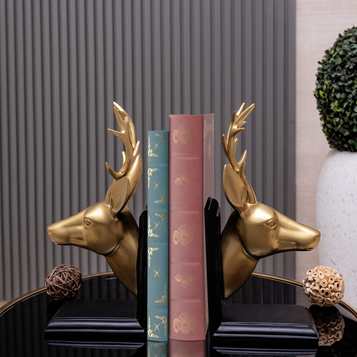 Deer head bookends by Home 360
