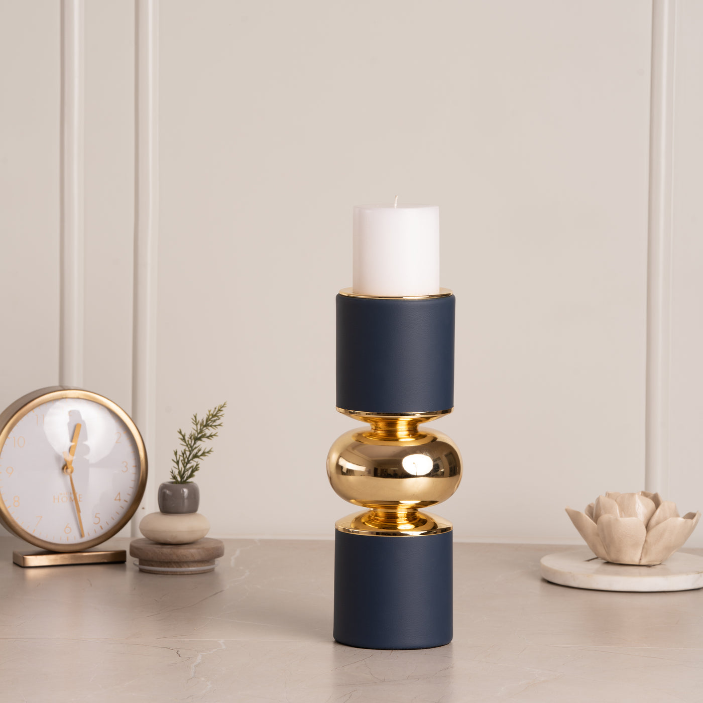 Centre Bulb Matte Candle Stand
