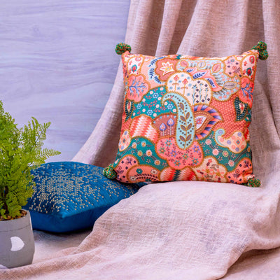 Decorative cushion cover by Home 360