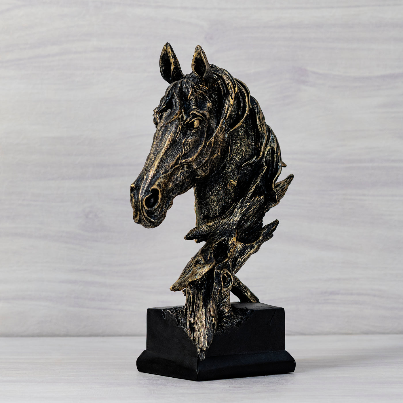Horse head decorative by Home 360