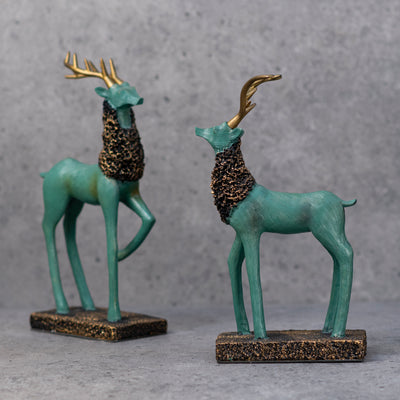 Reindeer statues by Home 360